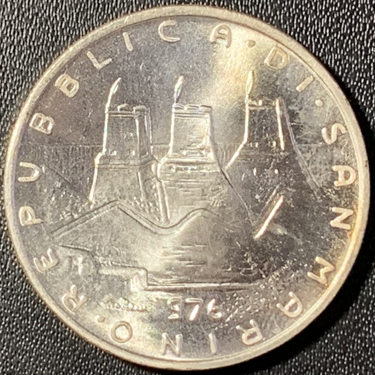 紫瑗钱币——第288期拍卖 圣马力诺 1976年 鸵鸟羽毛和塔 500里拉 11克 0.835银 UNC