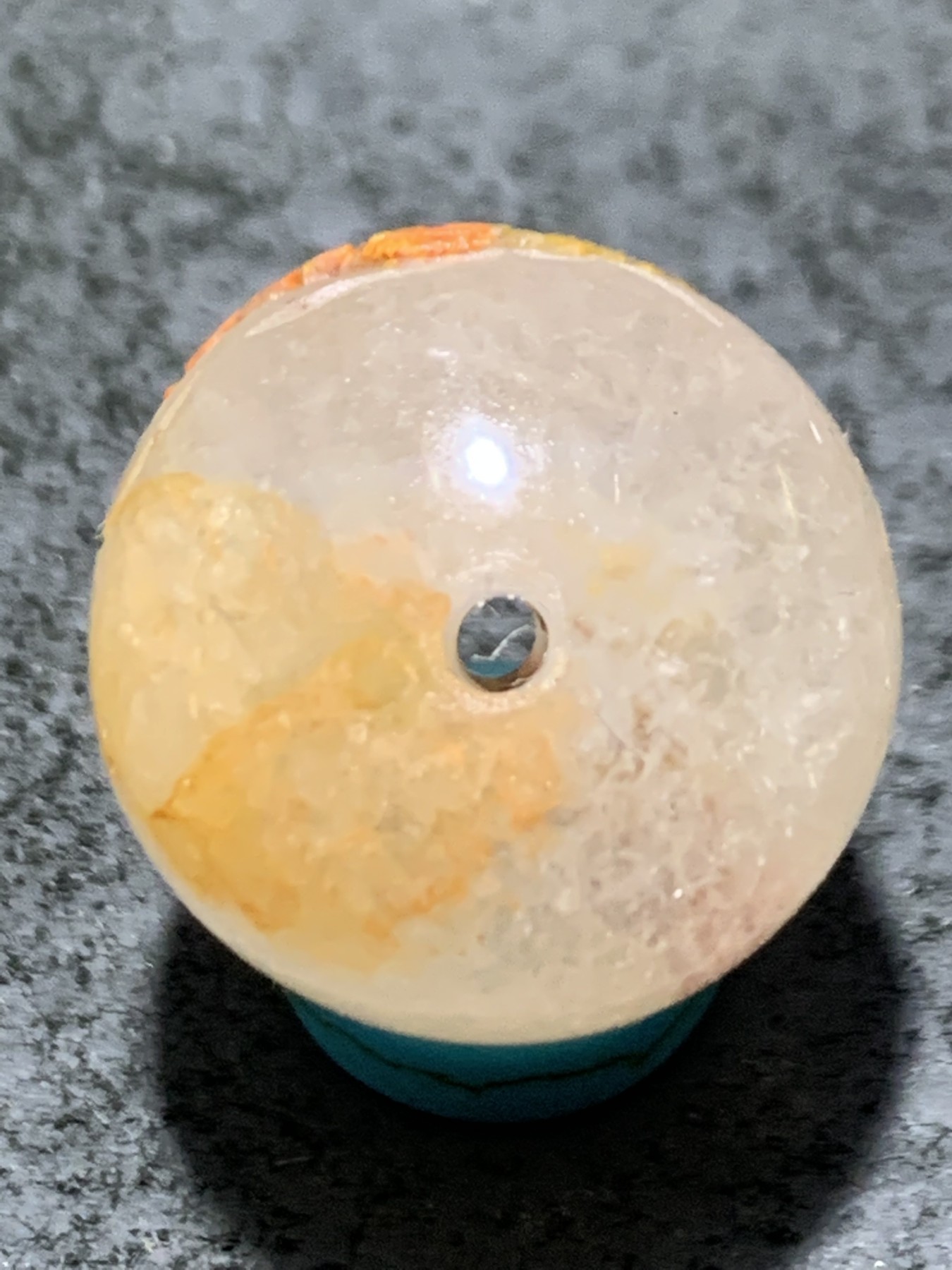 精美冰飘亚光战国红玛瑙手工俏色巧雕鲤鱼出水圆珠一个，