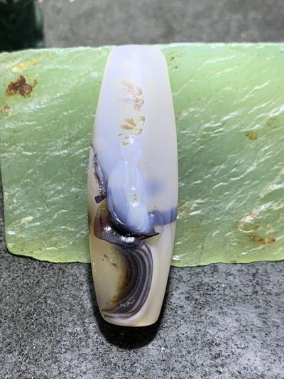 精美高玉化亚光海洋玉髓手工俏色巧雕求仙问道意境大桶珠一个 - 精美高玉化亚光海洋玉髓手工俏色巧雕求仙问道意境大桶珠一个