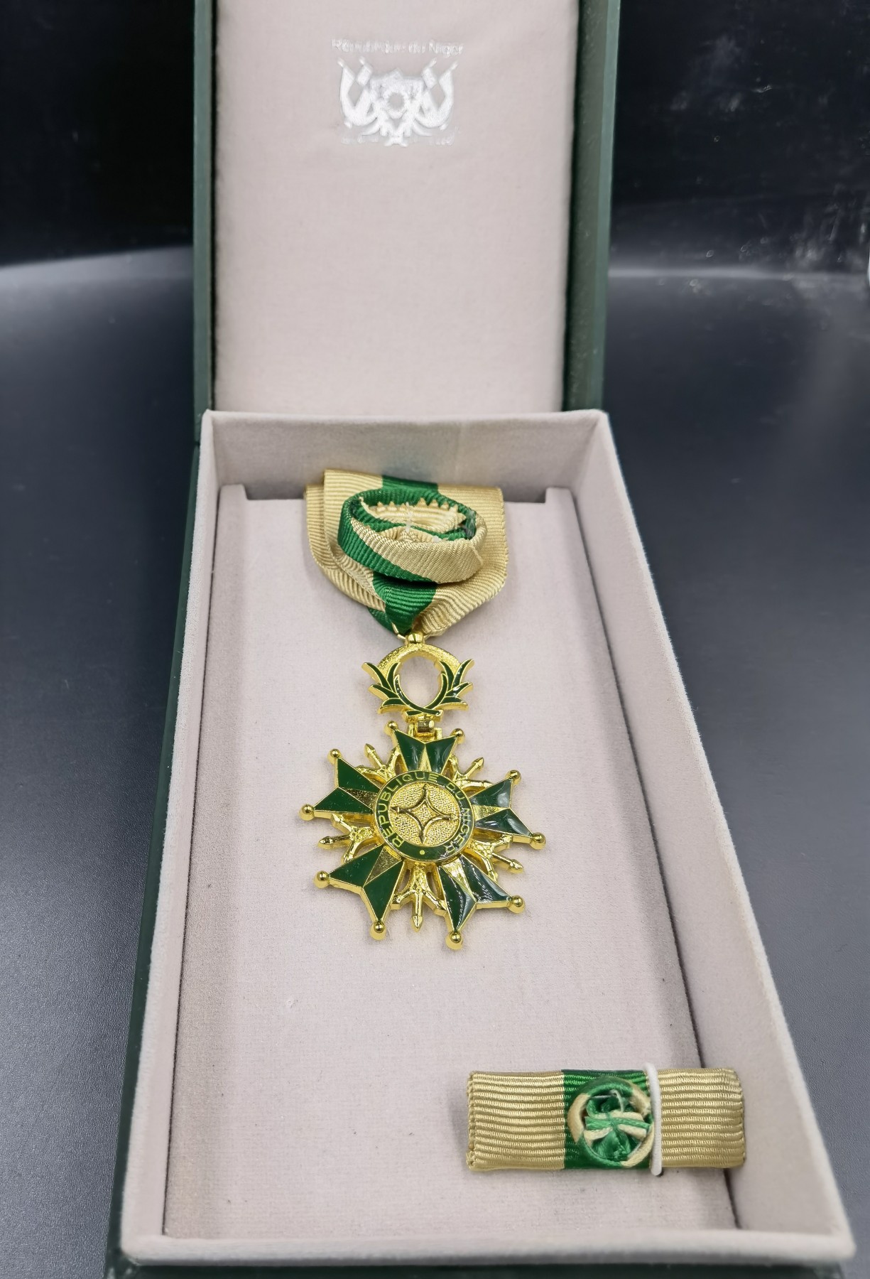 全场0起0押金！大陆勋赏俱乐部第四期拍卖 国内代工版尼日尔共和国功勋（军官级）