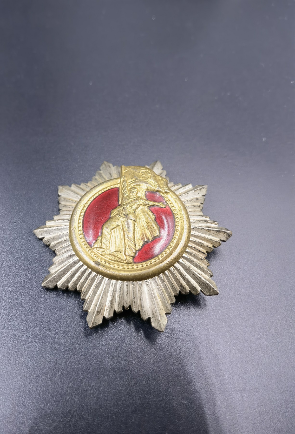 全场0起0押金！大陆勋赏俱乐部第四期拍卖 朝鲜祖国解放40周年纪念章