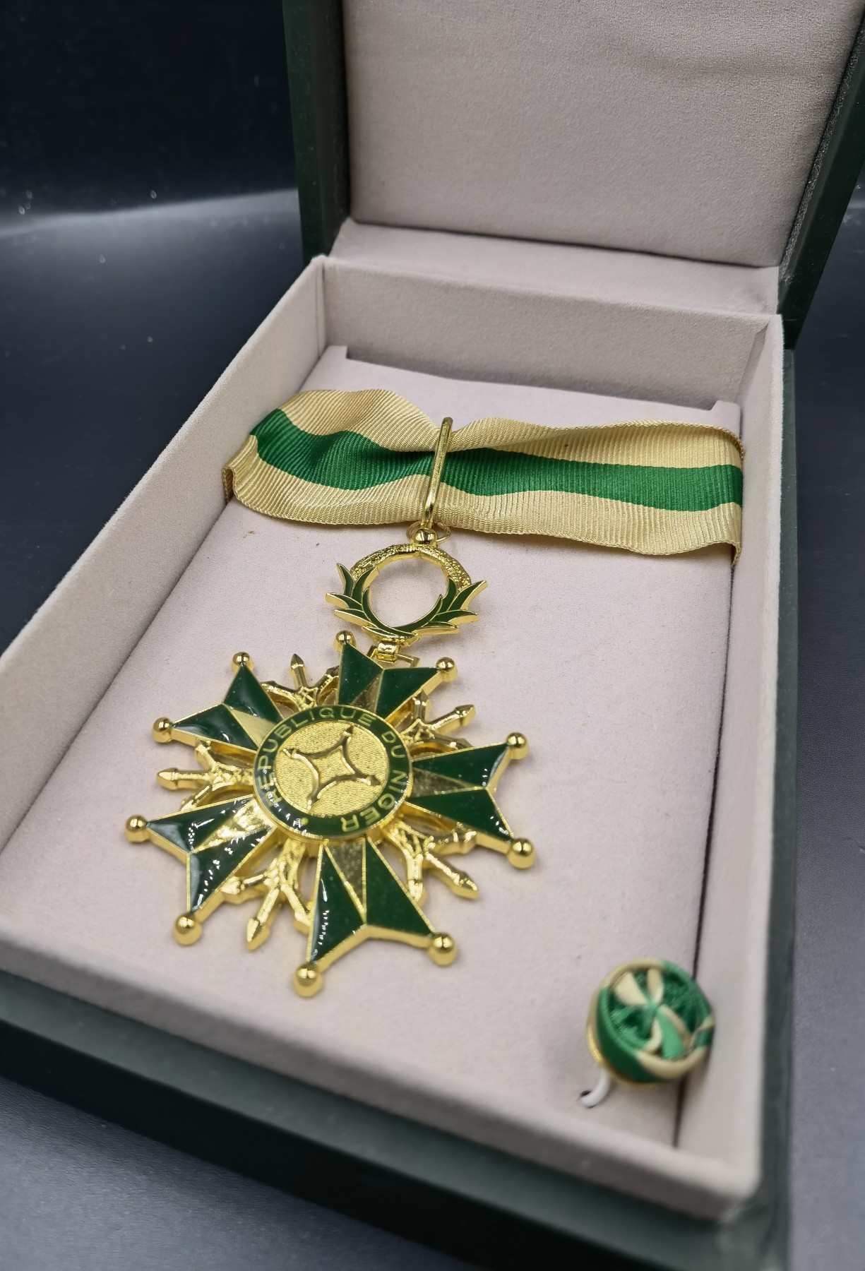 全场0起0押金！大陆勋赏俱乐部第四期拍卖 国内代工版军官级尼日尔共和国功勋