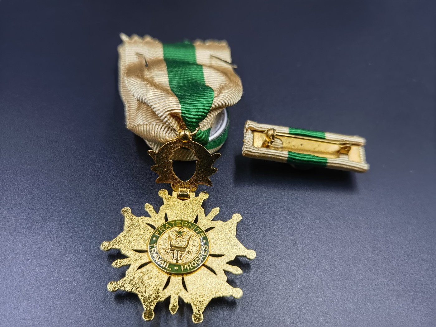 全场0起0押金！大陆勋赏俱乐部第四期拍卖 国内代工版尼日尔共和国功勋（军官级）