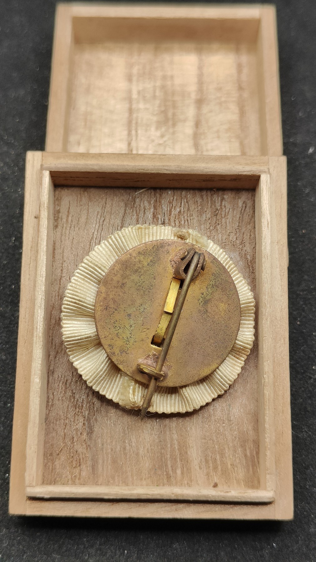 全场0元起拍 第74期 咸鱼国勋章拍卖专场 7月19日（周三）下午6：00开始 帝国在乡军人会 班长徽章