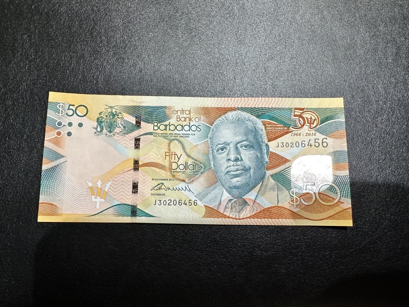 《外钞收藏家》第二百八十四期（连拍第一场） 巴巴多斯	50元纸币独立50周年纪念钞2016年 全新UNC