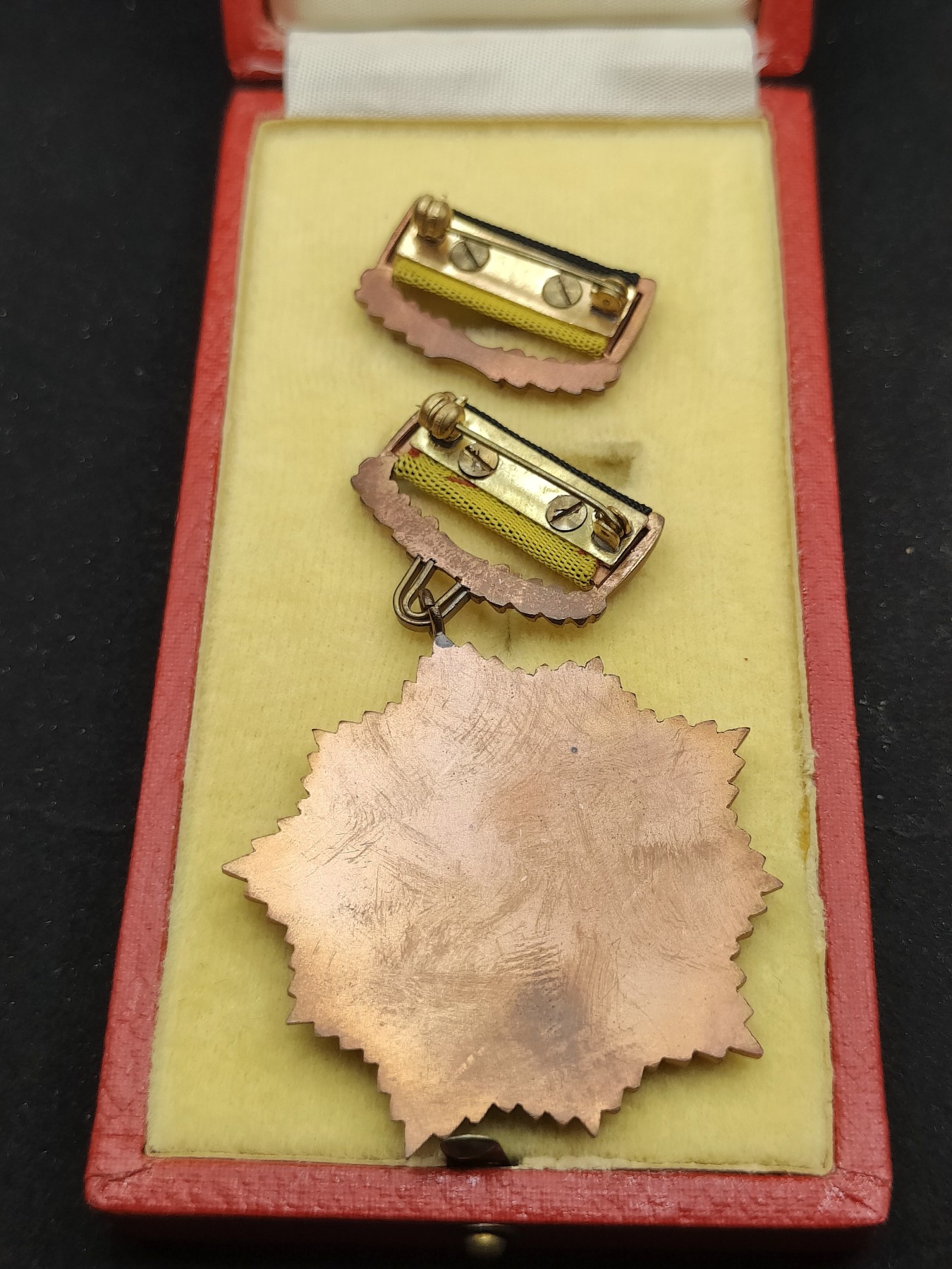 全场0元起拍 第74期 咸鱼国勋章拍卖专场 7月19日（周三）下午6：00开始 早期版本 东德铜级祖国功勋勋章