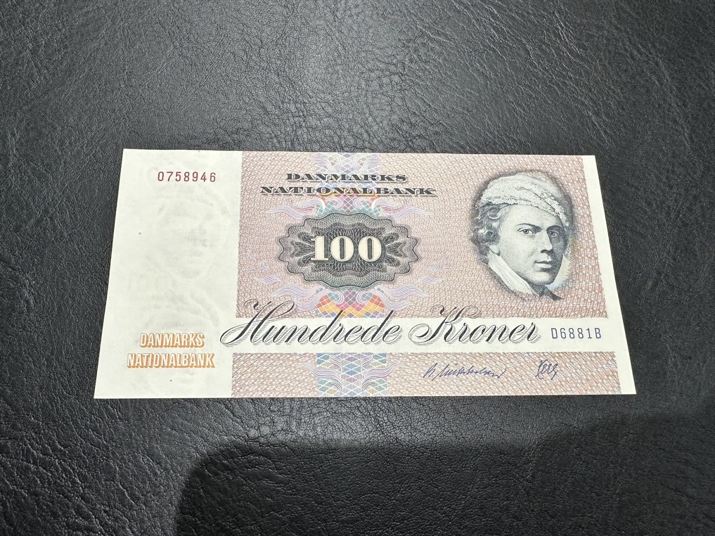 《外钞收藏家》第二百八十四期（连拍第一场） 丹麦动物版100克朗 全新UNC