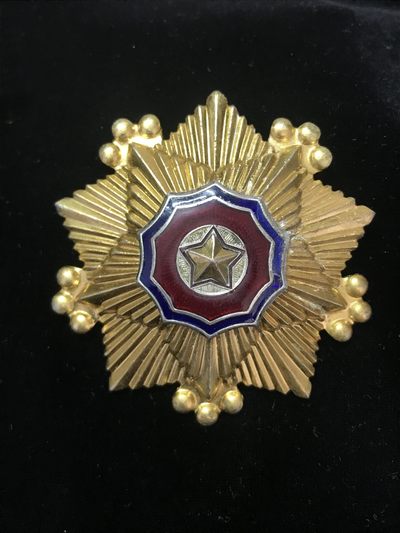 戎马世界章牌大赏第42期（727朝鲜战争停战日纪念专场，7月28日开拍） - 朝鲜一级国旗勋章