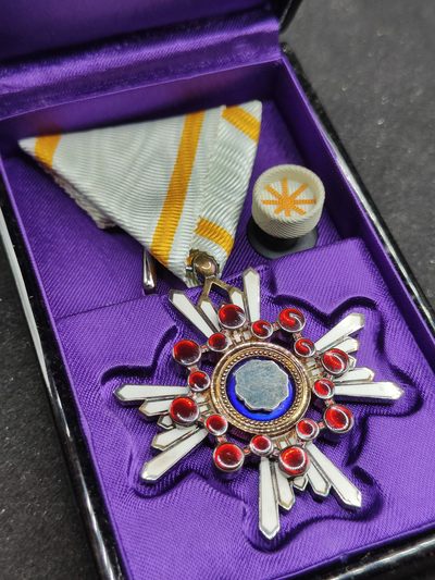 全场0元起拍 第74期 咸鱼国勋章拍卖专场 7月19日（周三）下午6：00开始 - 银制 五等瑞宝章 美品带盒略