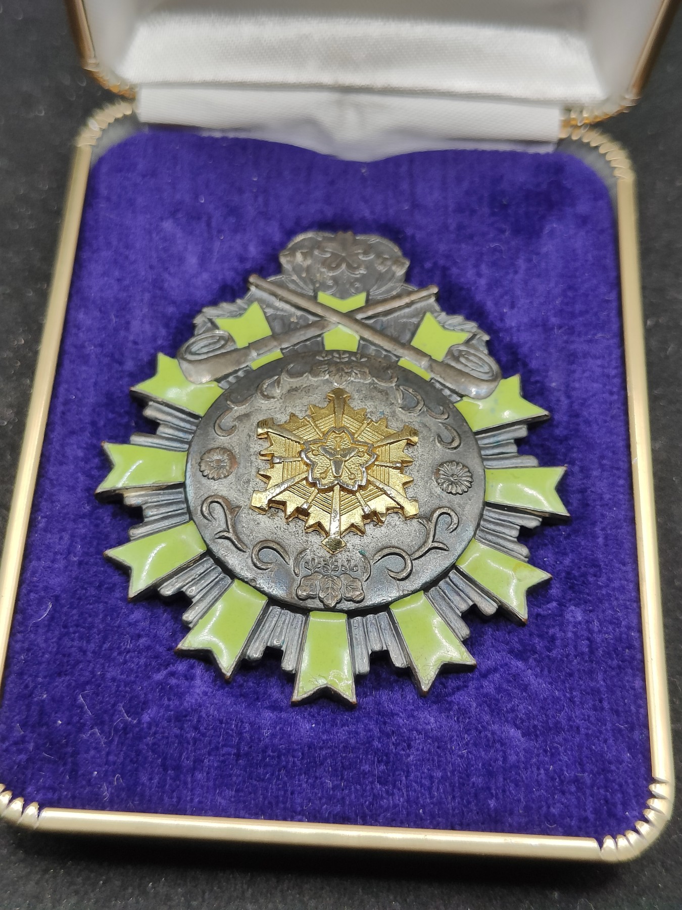 全场0元起拍 第74期 咸鱼国勋章拍卖专场 7月19日（周三）下午6：00开始 消防团 永年勤续功劳章