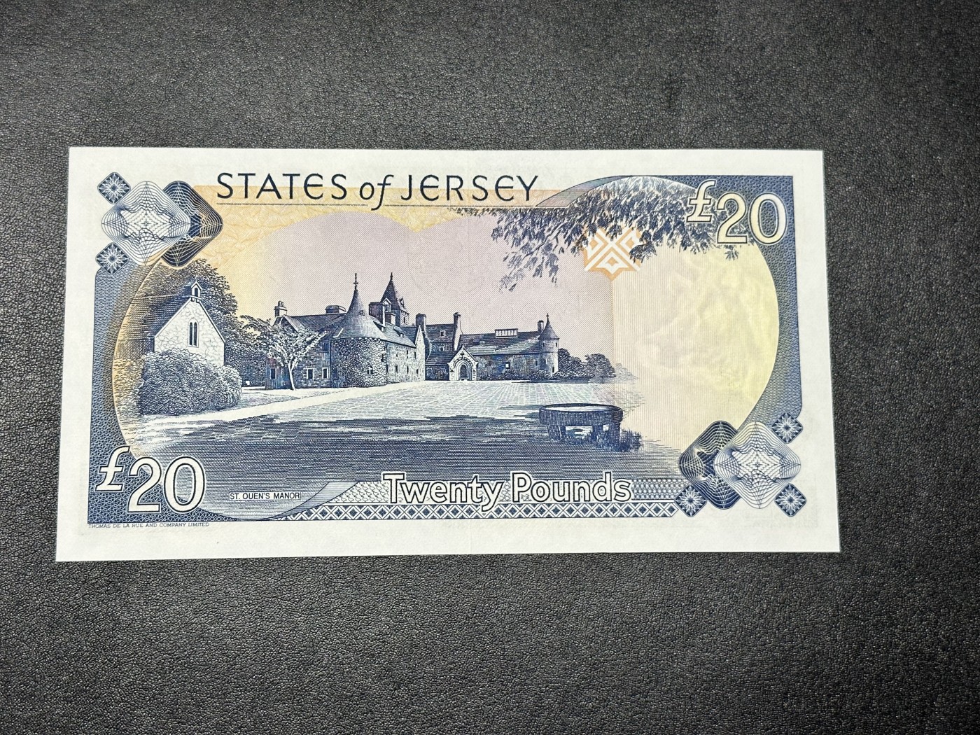 《外钞收藏家》第二百八十五期（连拍第二场）英国及英属专场 泽西岛1993年20镑，JC180号券 全新靓号