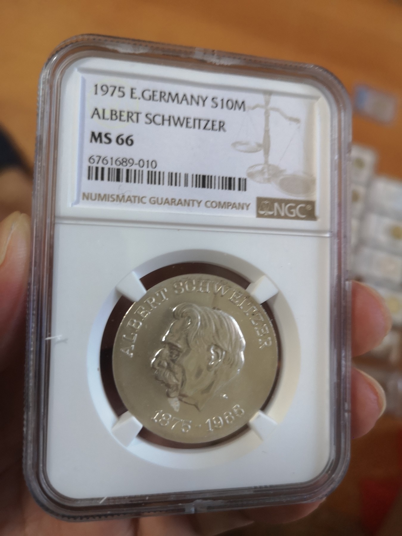 长老汇第17场儿童年评级币 1975东德施韦泽10马克银币，NGC MS66