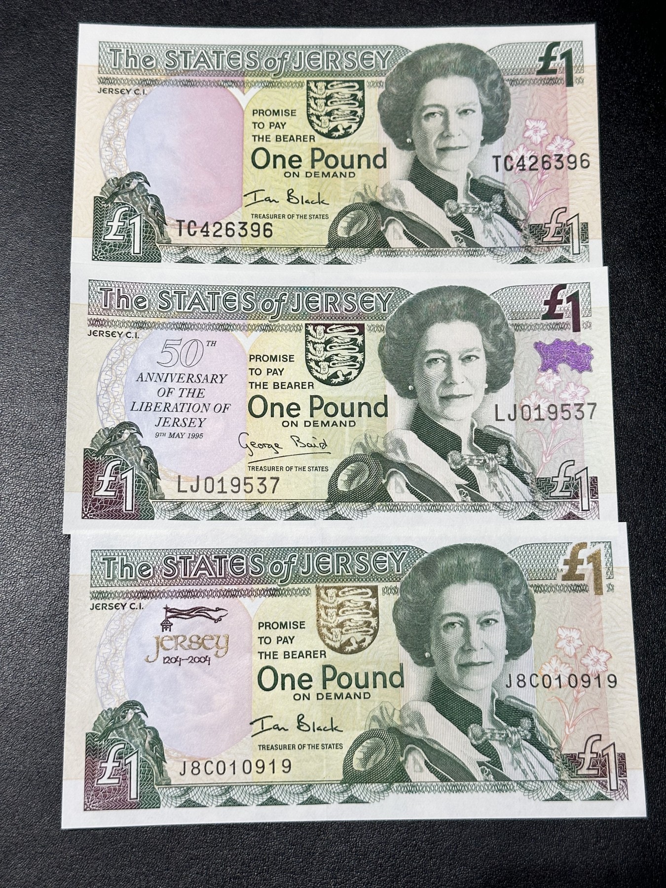 《外钞收藏家》第二百八十五期（连拍第二场）英国及英属专场 泽西岛2000年流通钞、1995年纪念钞、2004年纪念钞各1枚 全新