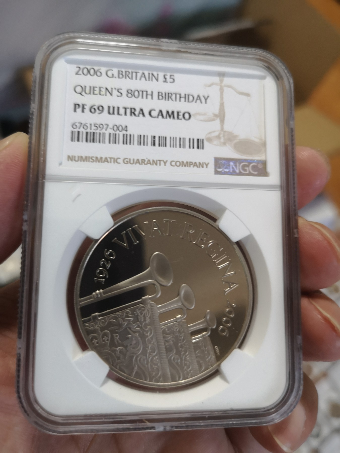 长老汇第17场儿童年评级币 2006英国伊丽莎白二世80寿辰5英镑精制银币，NGC PF69UC
