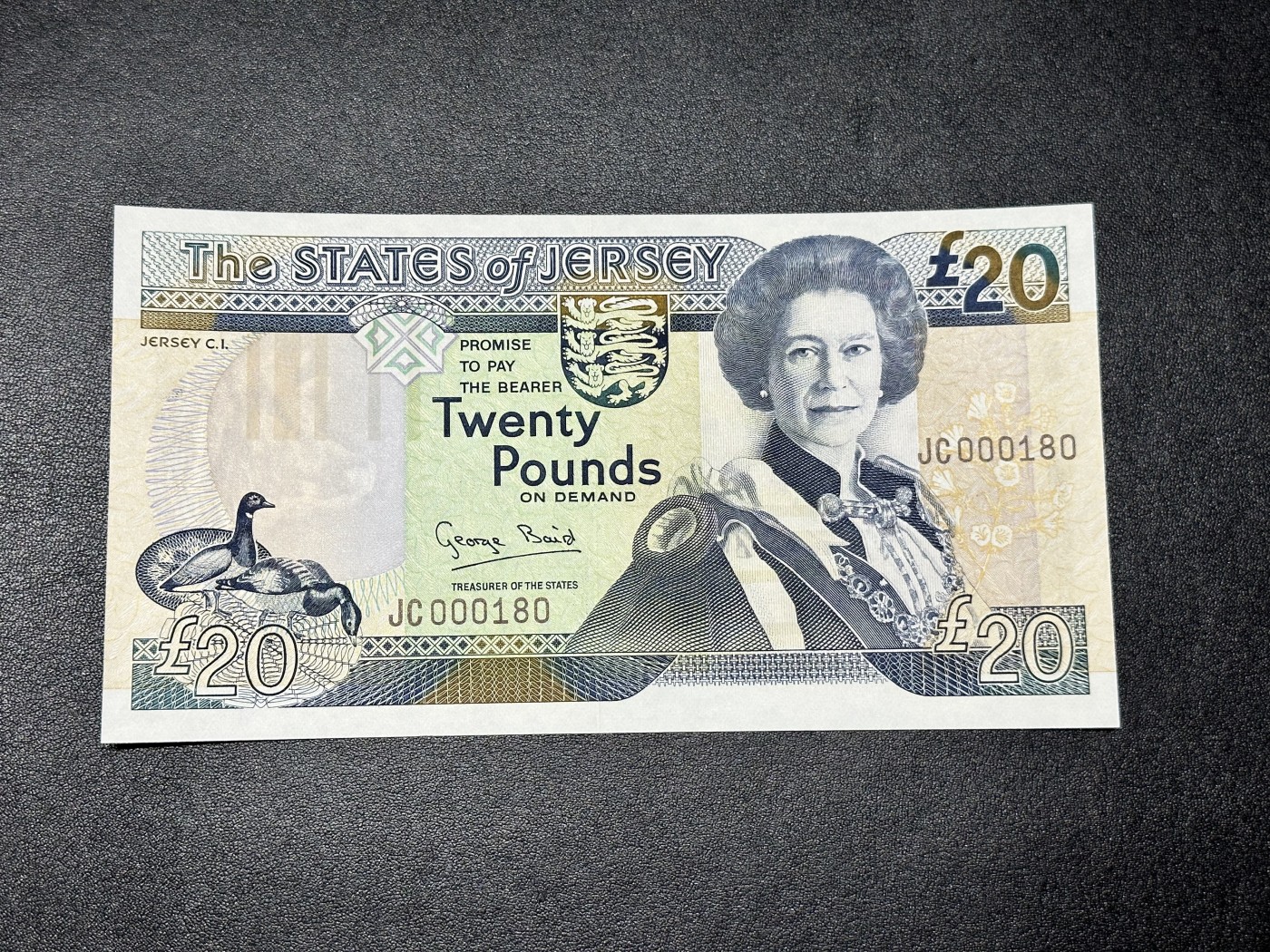 《外钞收藏家》第二百八十五期（连拍第二场）英国及英属专场 泽西岛1993年20镑，JC180号券 全新靓号