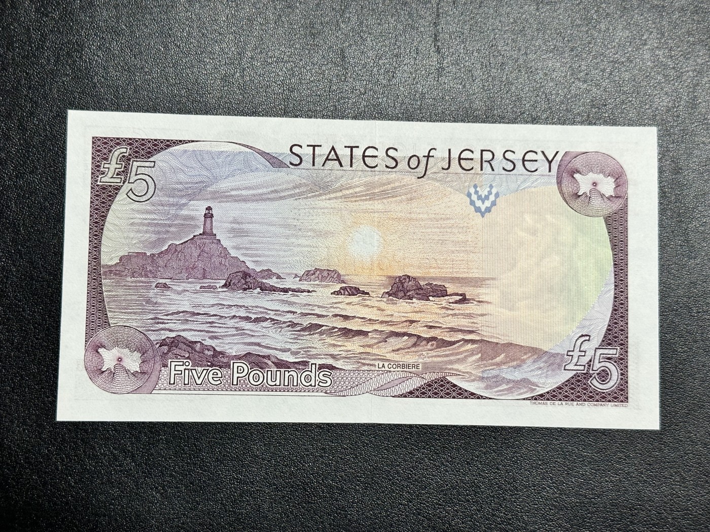 《外钞收藏家》第二百八十五期（连拍第二场）英国及英属专场 泽西岛1989年5镑，交流AC429号券 全新