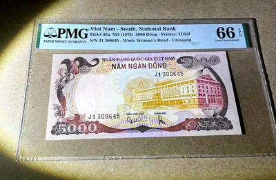 【Blue Auction】✨世界纸币精拍第346期——传承【精】 - 【实钞 升值品种】南越 1975年5000盾 经典豹子 非常霸气 p35a PMG66EPQ 一步到位 仅此一张库存 喜欢的别错过 之前有一张近2万成交