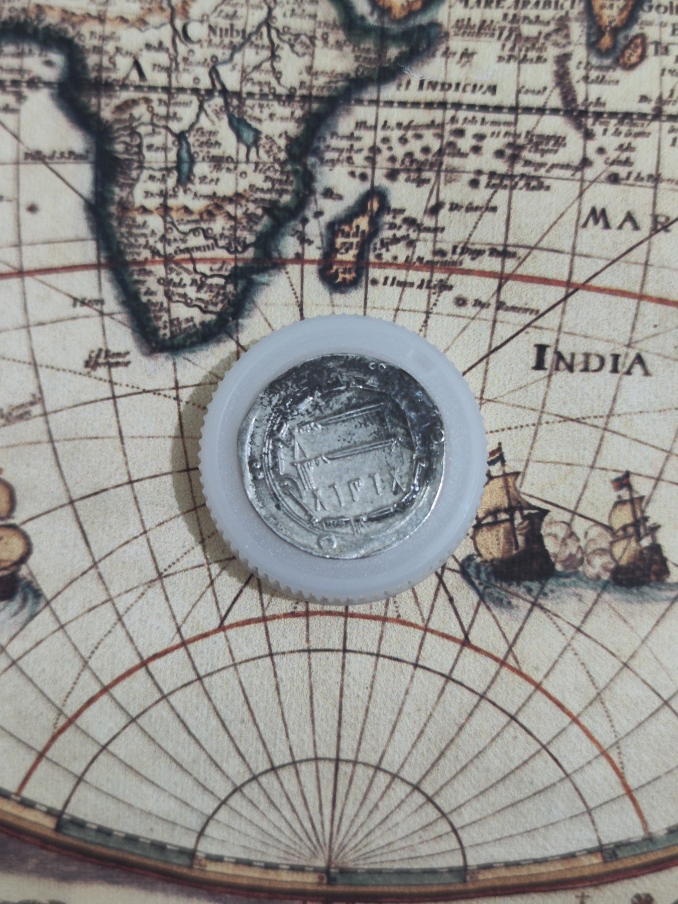 【希罗维】第6回：西域风情与丝路之谜混合欧洲重工业钱币 阿拔斯王朝银币为阿拉伯帝国的第二个世袭王朝，古代中国史籍中称之为黑衣大食