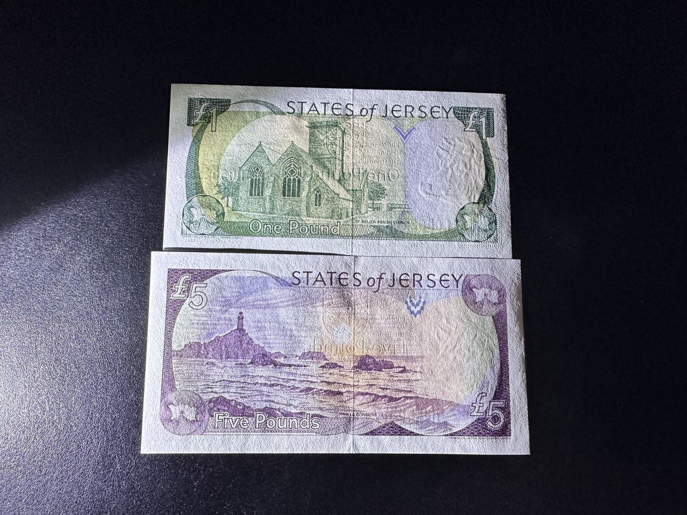 《外钞收藏家》第二百八十五期（连拍第二场）英国及英属专场 泽西岛1993年1-5镑，小套2枚 全新