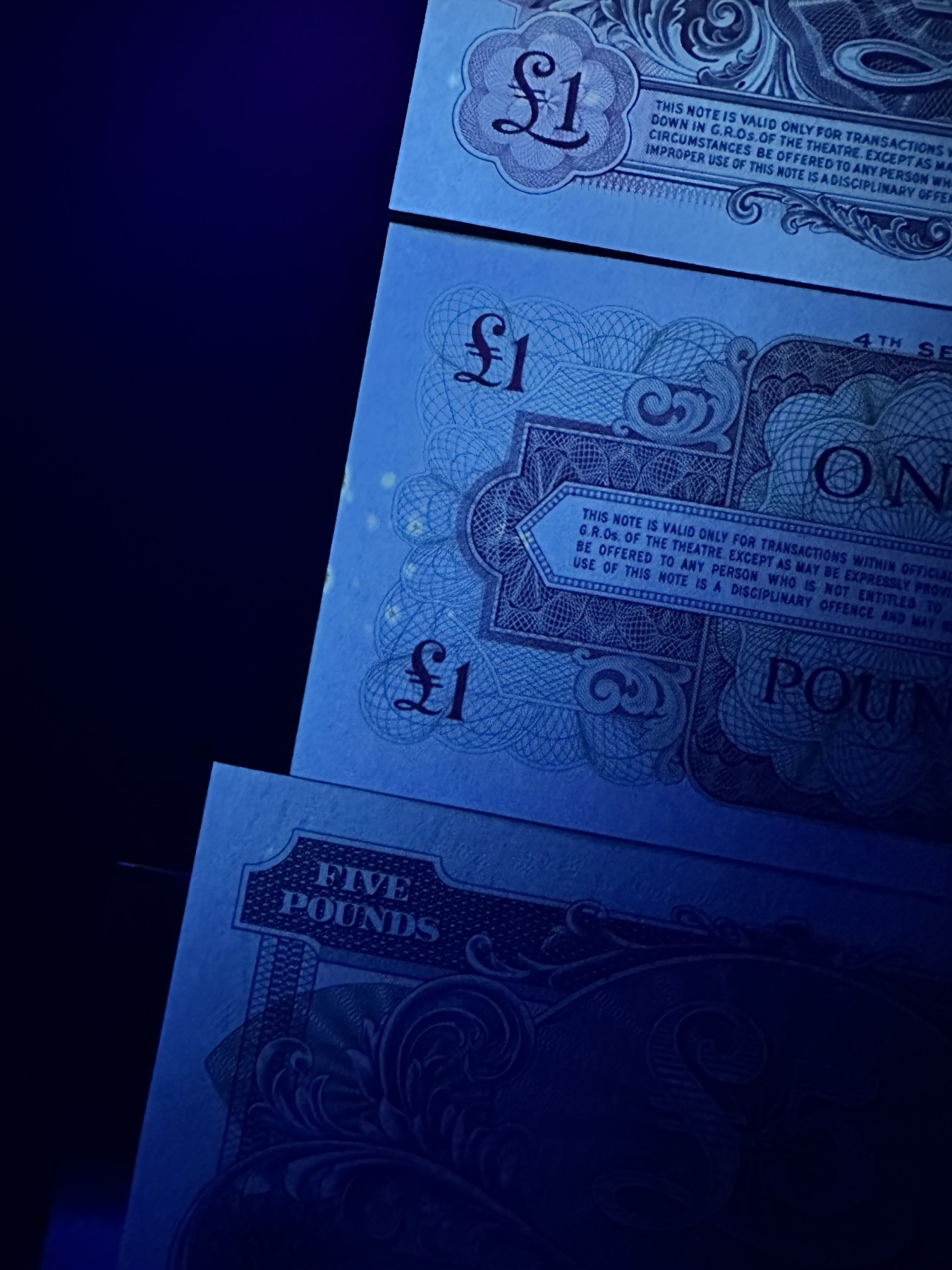 《外钞收藏家》第二百八十五期（连拍第二场）英国及英属专场 英国军票6枚 无折 有黄点 详见图