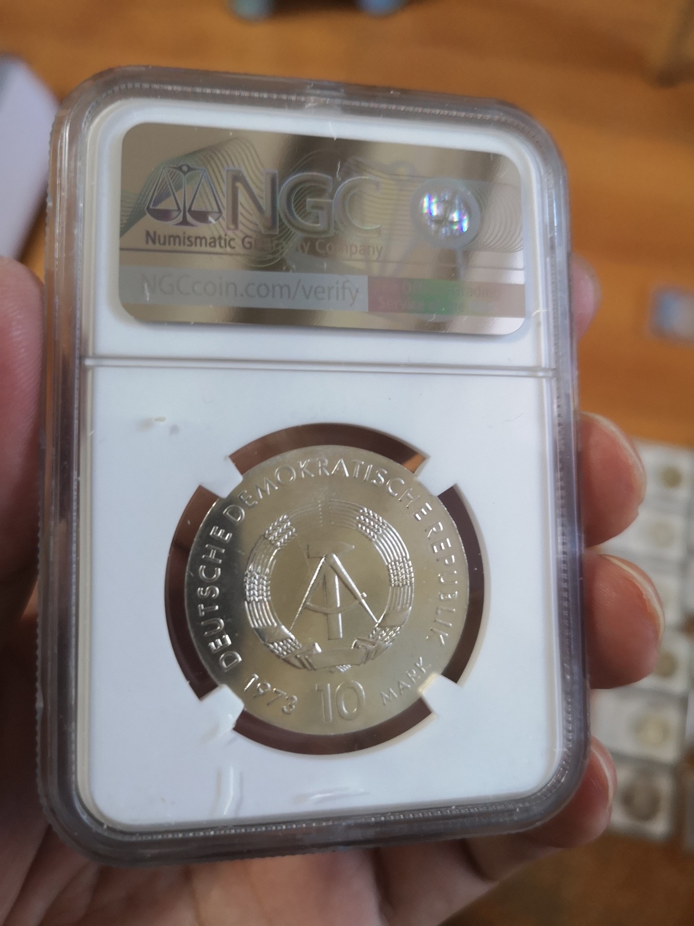 长老汇第17场儿童年评级币 1973东德布莱希特10马克银币，NGC MS64