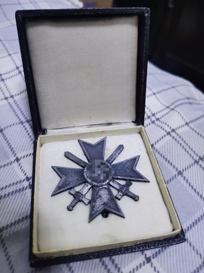 CHONGSHI勋章拍卖所三十二期 - 德国二战一级战功kvk1带标带盒