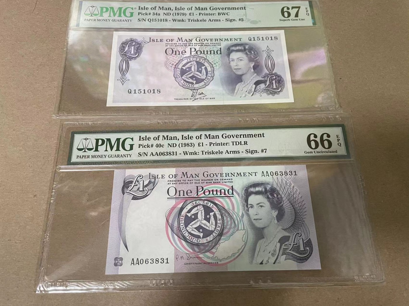 【Blue Auction】✨世界纸币精拍第347期——周日畅拍场【精】 【一组2张 无47】马恩岛 1979-83年1镑 PMG67EPQ-66EPQ 女王 