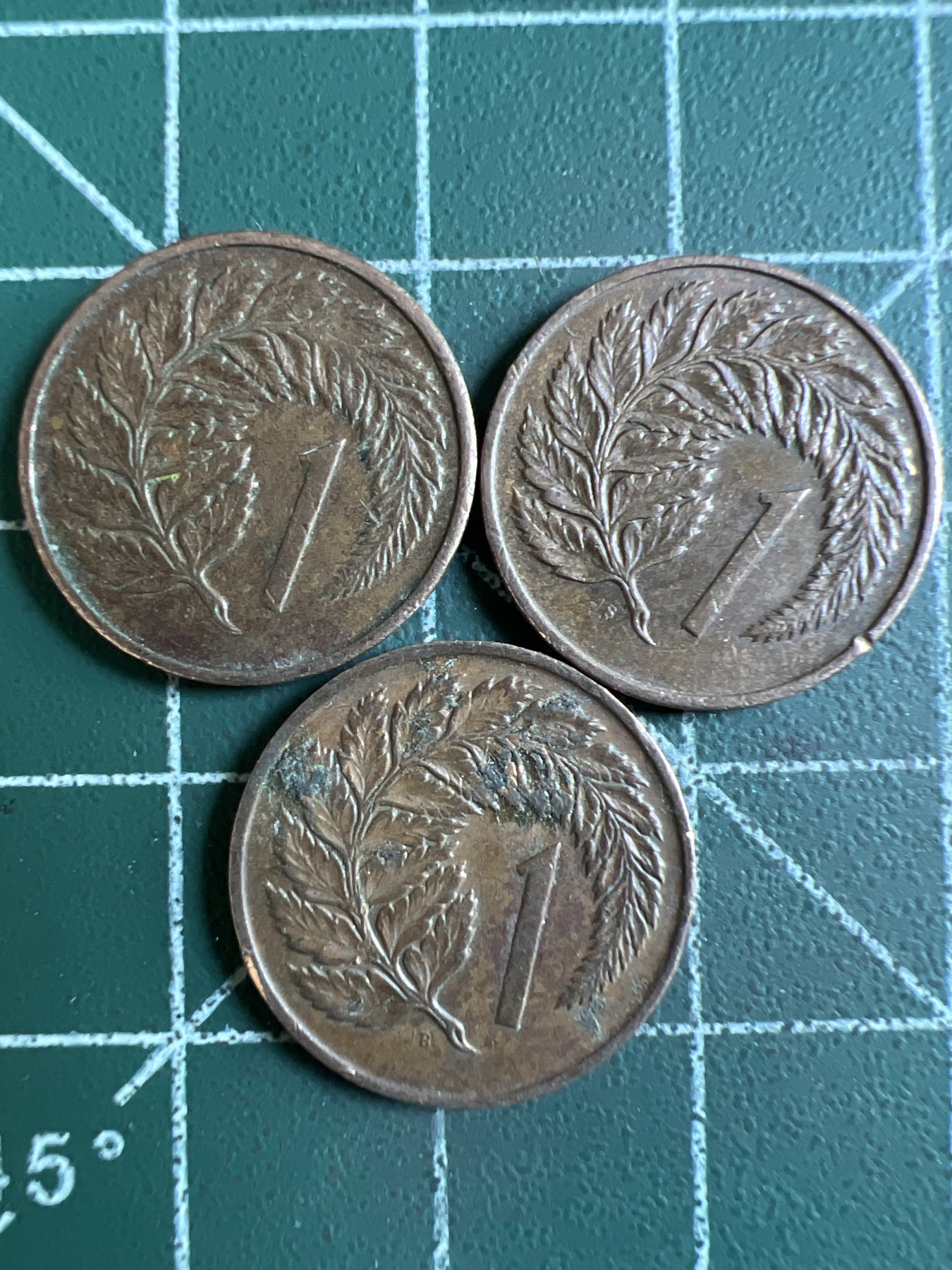 泡泡堂第363期  硬币专场 （无押金，捡漏，全场20包邮，偏远地区除外，接收代拍业务） 新西兰一分三枚