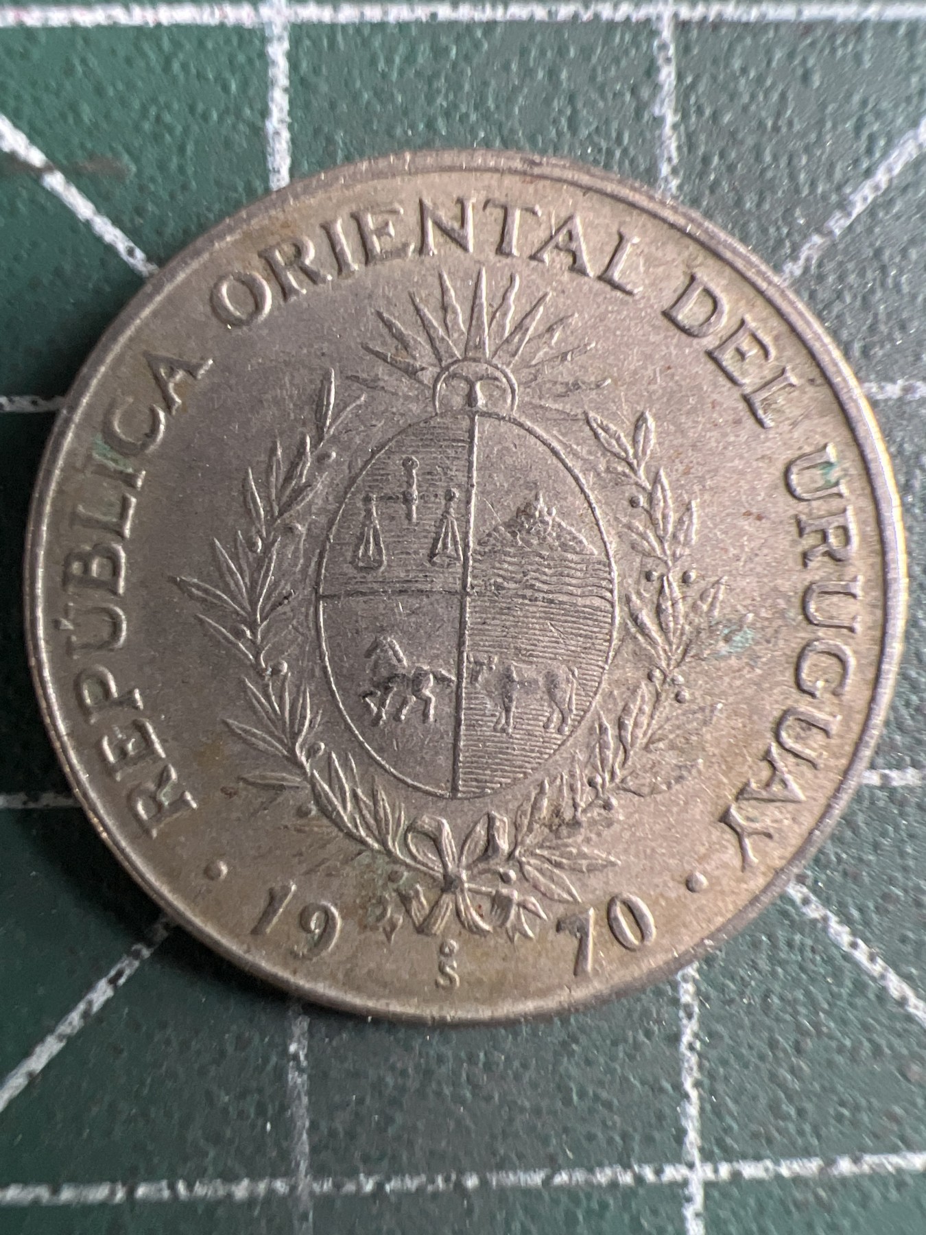 泡泡堂第362期  硬币专场 （无押金，捡漏，全场20包邮，偏远地区除外，接收代拍业务） 乌拉圭20比索