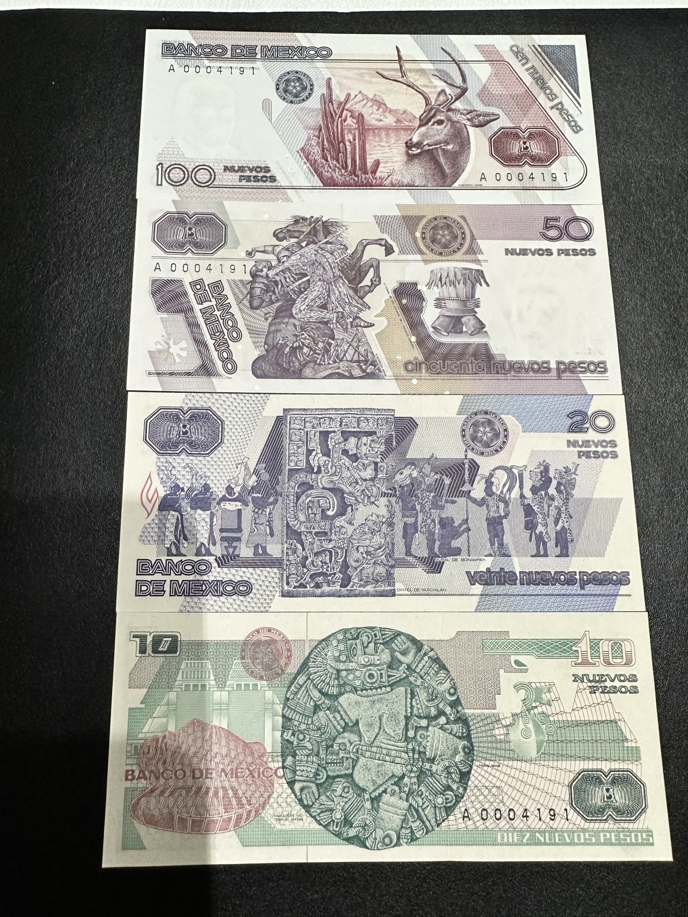 《外钞收藏家》第二百八十六期（连拍第三场） 全新1992年 墨西哥10-100 比索 四张珍藏版---A冠全同四位小号 