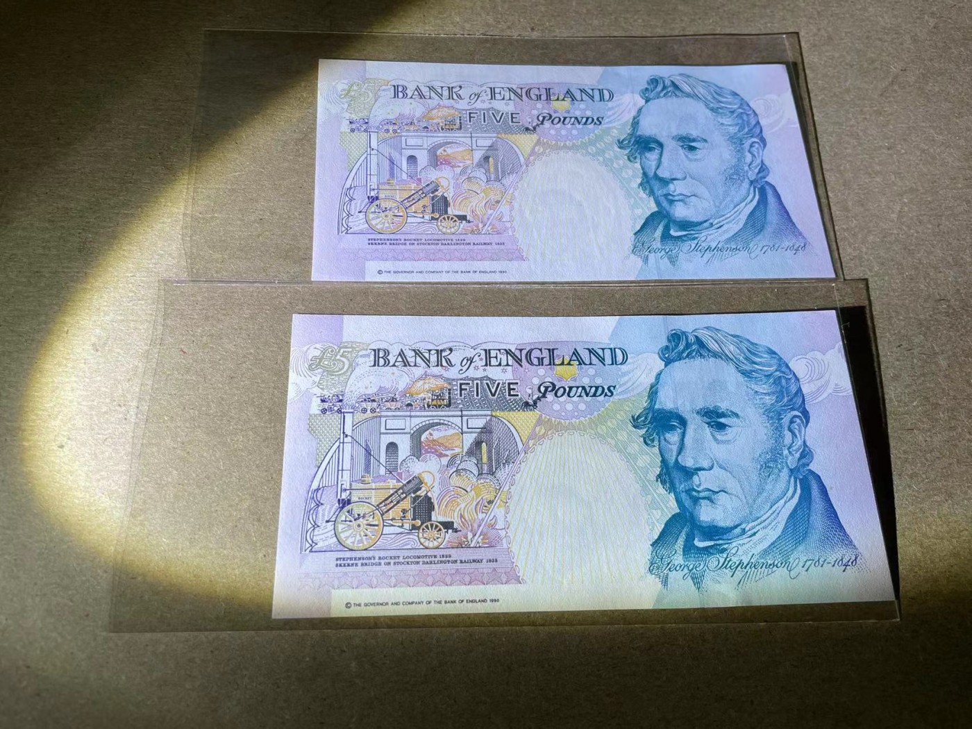 【Blue Auction】✨世界纸币精拍第347期——周日畅拍场【精】 【一组2张 包含无47】英国 皇冠版 5镑 全新UNC