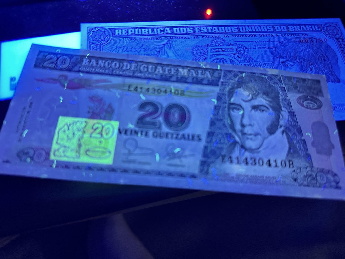 《外钞收藏家》第二百八十六期（连拍第三场） 危地马拉+巴西 7张一起 全新 有一张轻微潮