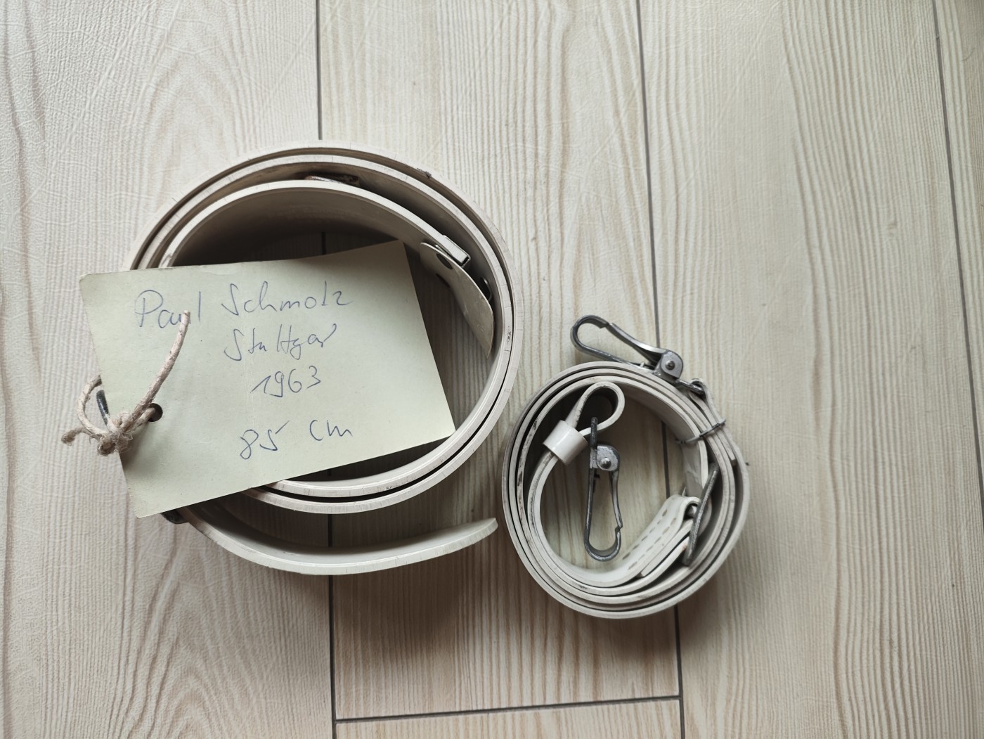 第二场拍卖 63年西德巴登州警察白腰带斜挎一组 85cm 带出生纸