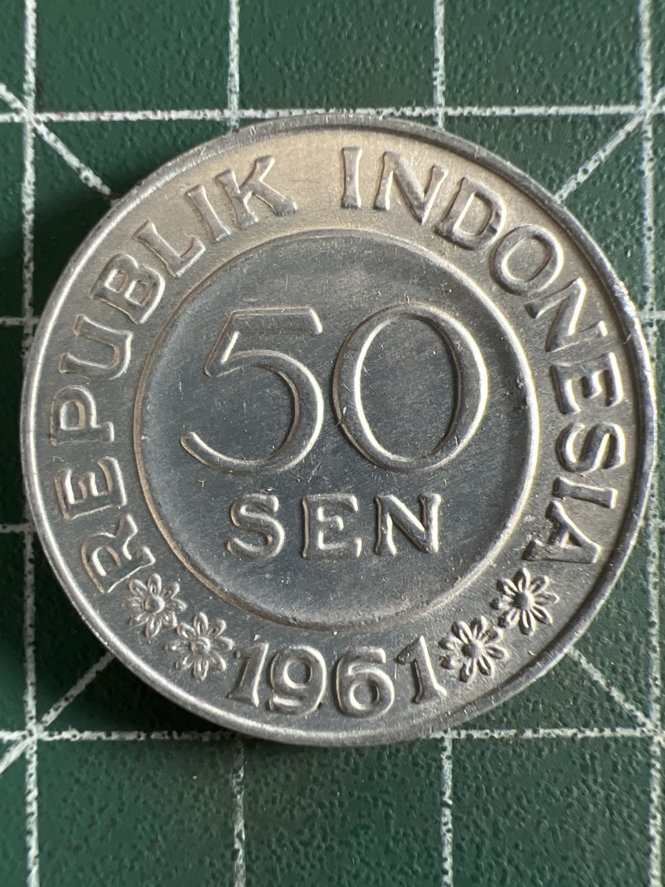 泡泡堂第371期  硬币专场 （无押金，捡漏，全场20包邮，偏远地区除外，接收代拍业务） 印尼50分