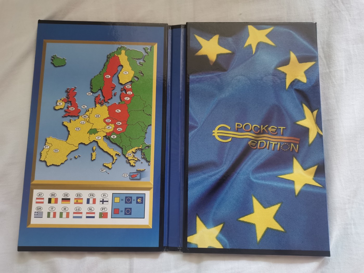 荷兰原装 欧盟硬币 欧元初版首发十二国硬币纪念册 全新 （奥地利，比利时，德国，西班牙，法国，葡萄牙，卢森堡，荷兰，爱尔兰，希腊，意大利，芬兰） 荷兰原装 欧盟硬币 欧元初版首发十二国硬币纪念册 全新 （奥地利，比利时，德国，西班牙，法国，葡萄牙，卢森堡，荷兰，爱尔兰，希腊，意大利，芬兰）