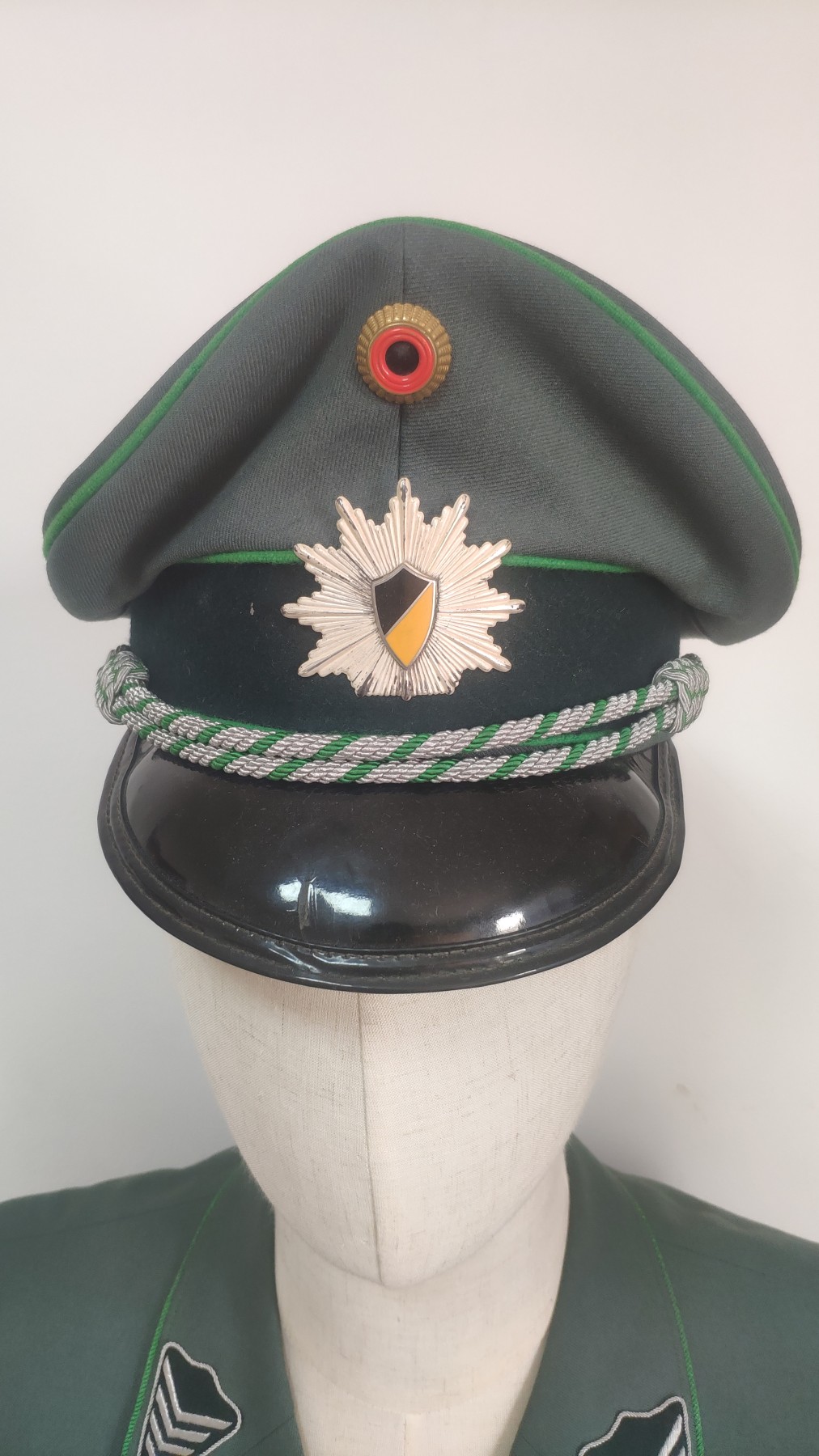 第二场拍卖 西德巴登州警察60-70年代衣裤帽