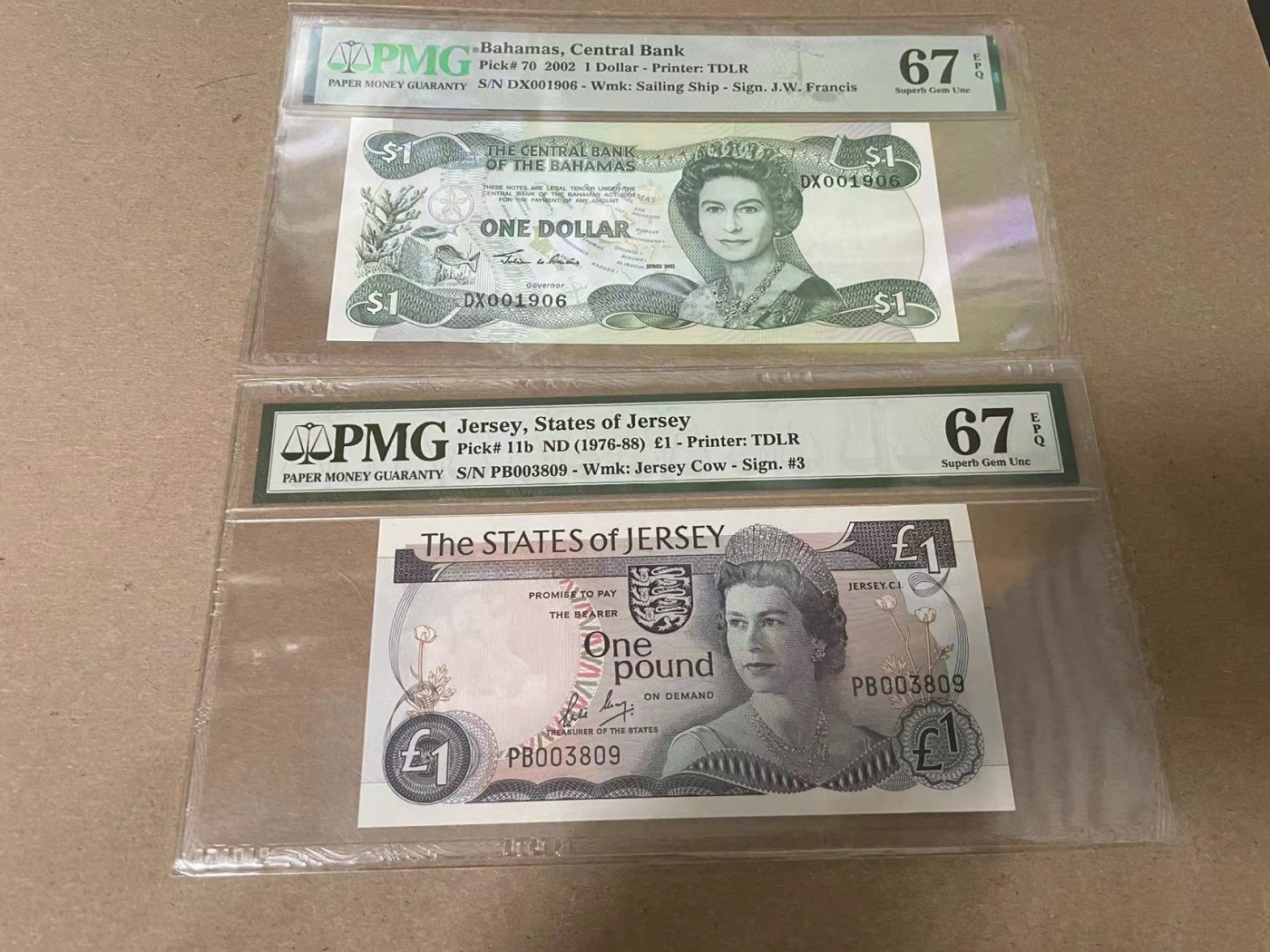 【Blue Auction】✨世界纸币精拍第347期——周日畅拍场【精】 【一组2张无47】巴哈马、泽西女王纸币1镑/1元一组PMG67EPQ 