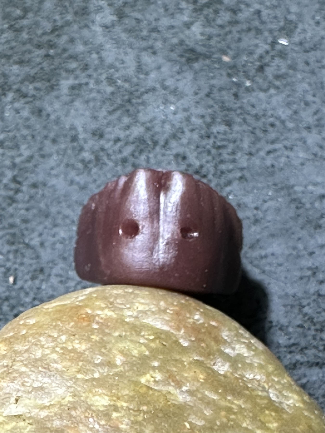 精美亚光紫绿玛瑙手工雕刻观世音菩萨吊坠一个！
