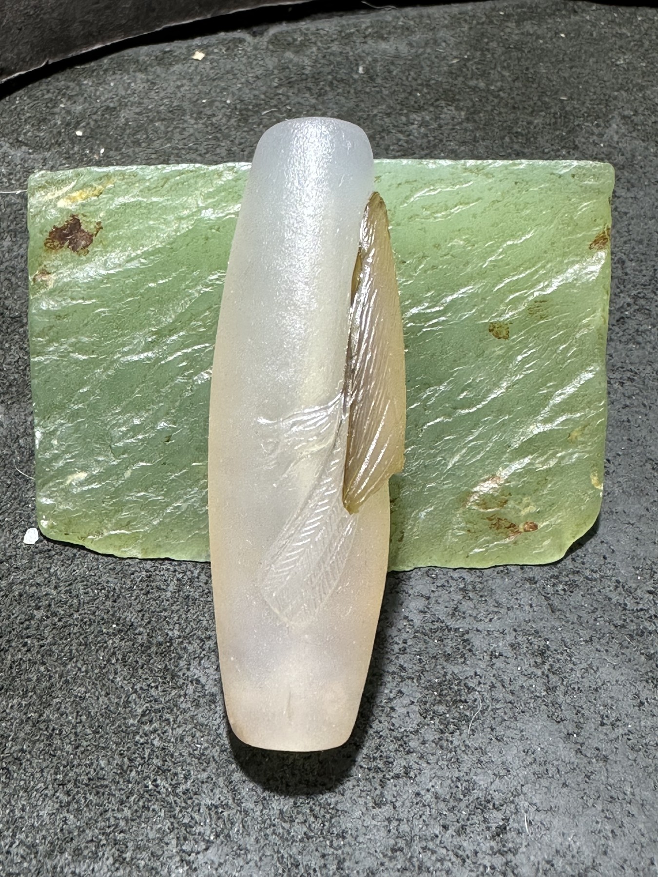 精美高玉化海洋玉髓手工俏色巧雕喜上眉梢大桶珠一个！