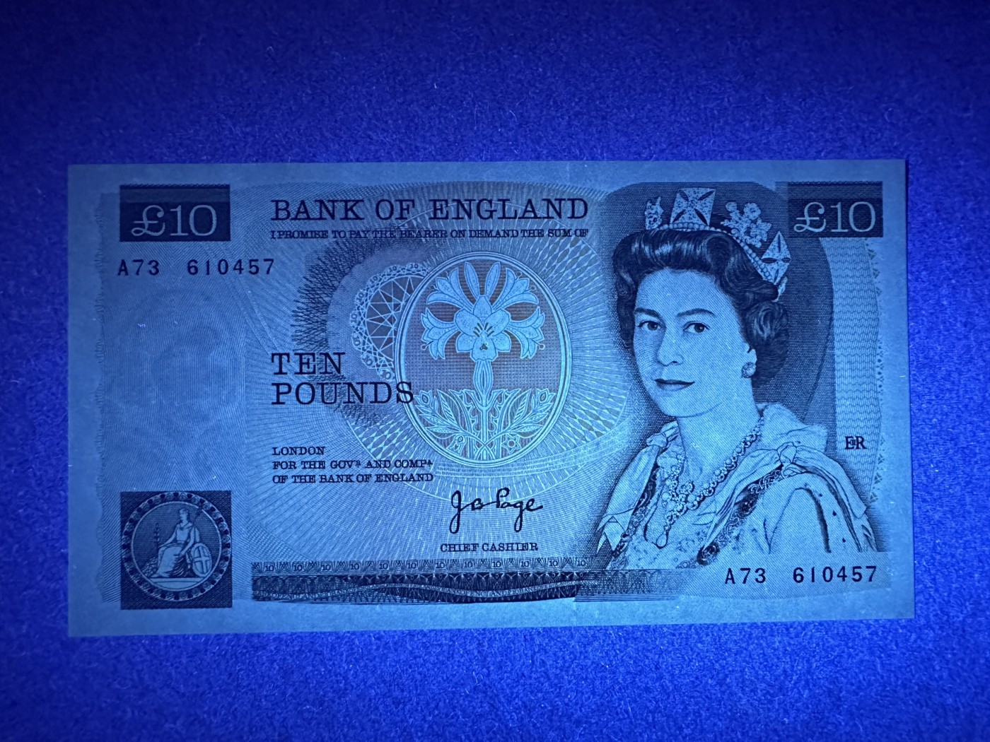 《张总收藏》111期—外币精品荟萃-海外名人特别场 英格兰10镑 UNC D序列 J.B. Page签名