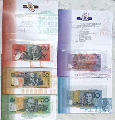 2023第31场（总第130期）：外国纸钞专场 - 澳大利亚1997年5、10、20、50、100元首发AA红字版全同号册装UNC（第300号）发行量仅900套