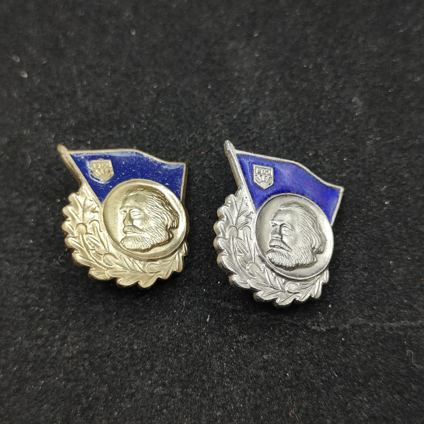 全场0元起拍 第76期 咸鱼国勋章拍卖专场 7月26日（周三）下午6：00开始 东德fdj奖章一组