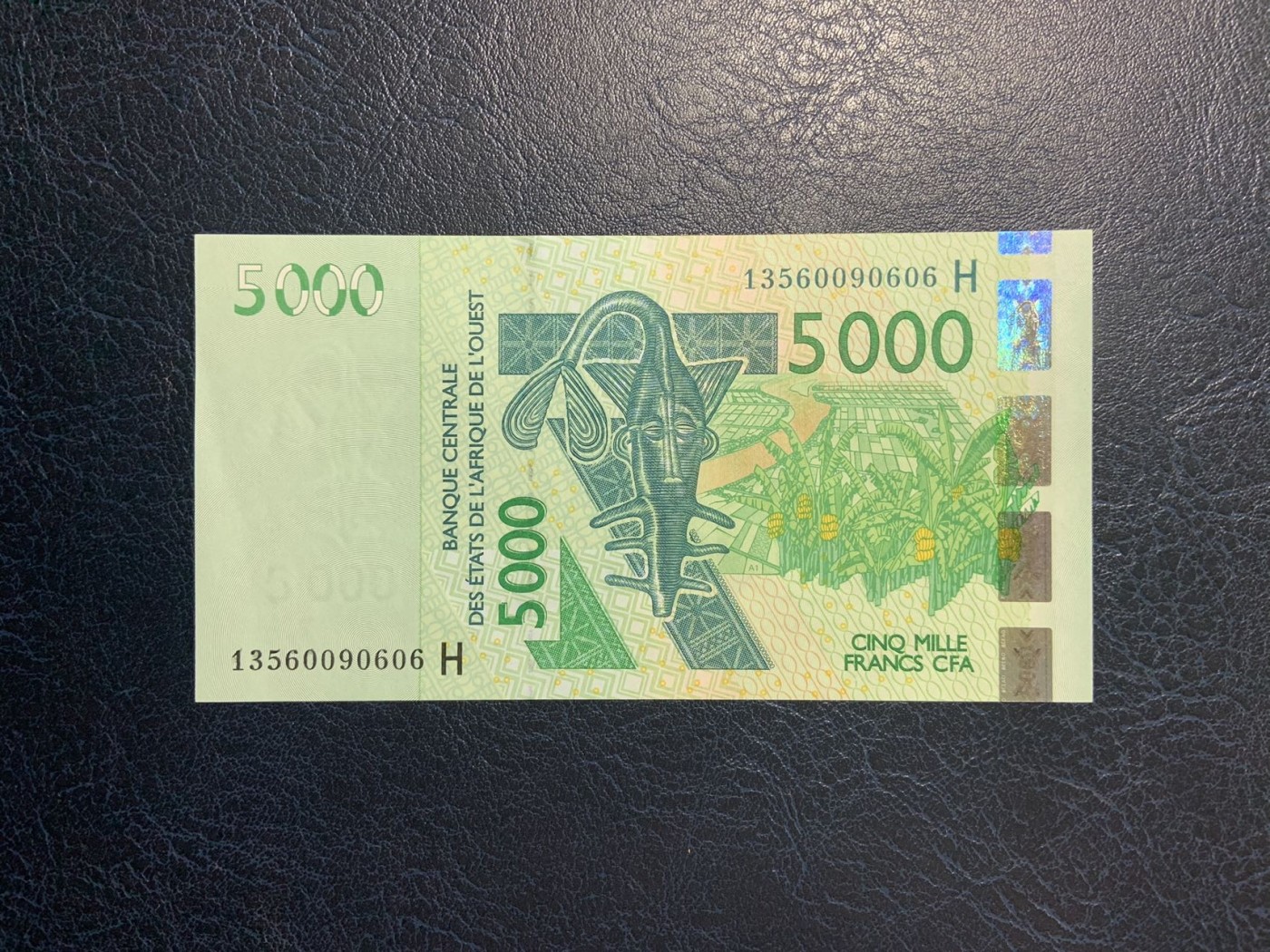 收藏联盟Quantum Auction 第276期拍卖  西非国家(尼日尔)2003年5000法郎 品相UNC 边缘微翘