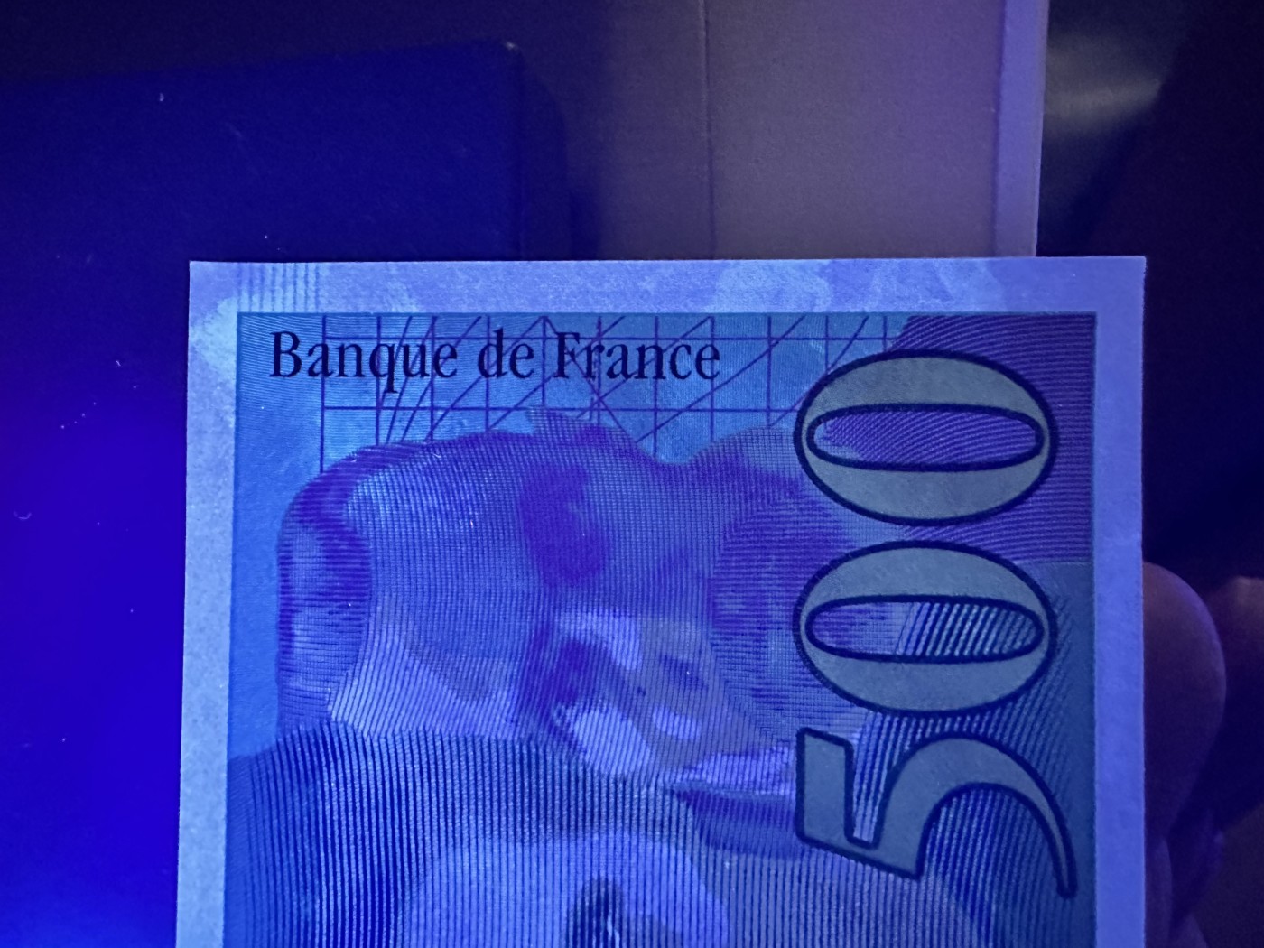 《外钞收藏家》第二百八十七期 1994年法国末版500法郎 无折有少量潮