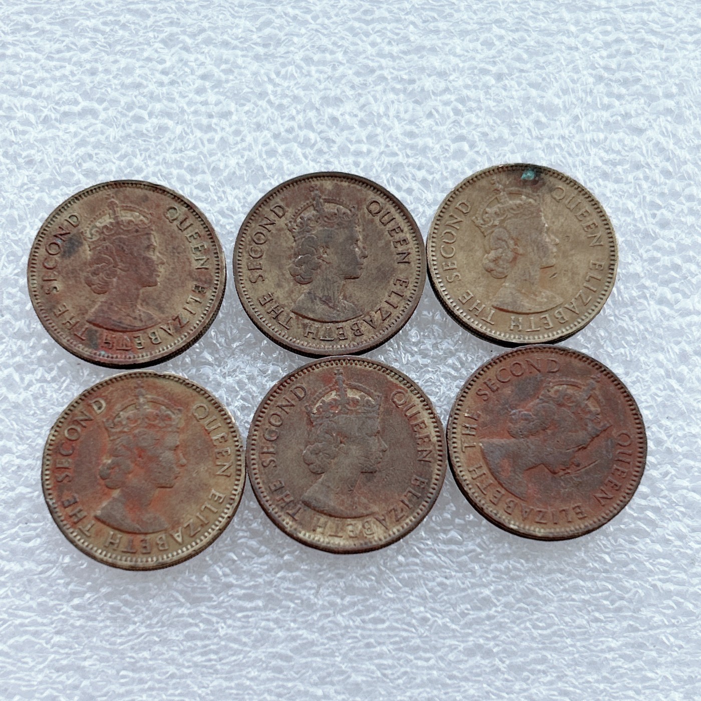 全场一元起拍 世界钱币散币场 第十期 香港1毫硬币一毫 黄铜币女王头像 高冠版