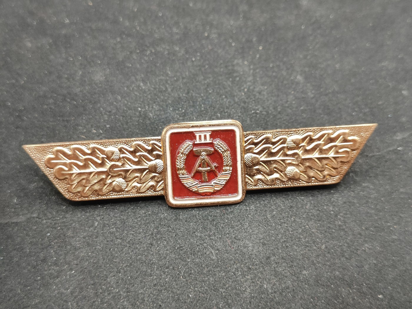 全场0元起拍 第76期 咸鱼国勋章拍卖专场 7月26日（周三）下午6：00开始 东德早期 63版人民军通用技能章