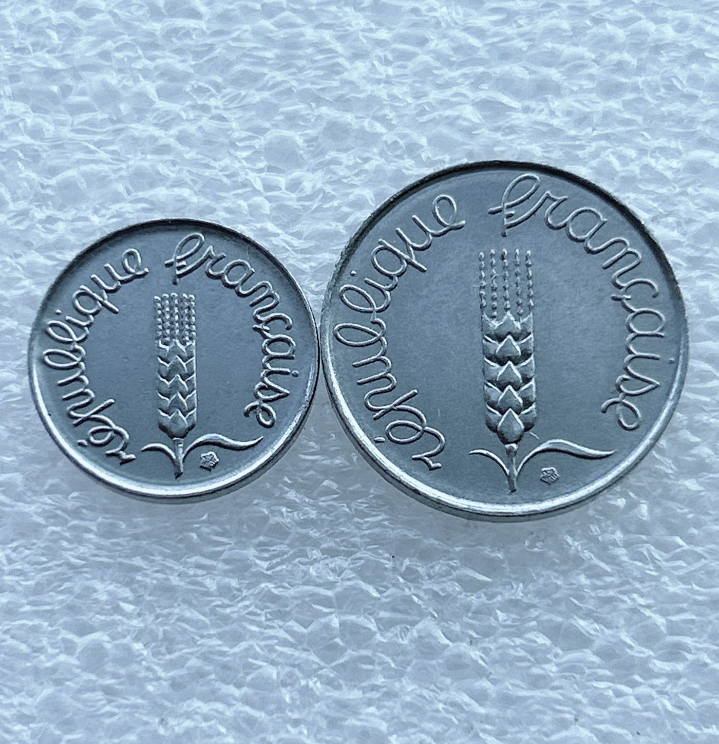 全场一元起拍 世界钱币散币场 第十期 法国60年代小麦穗 1分、5分