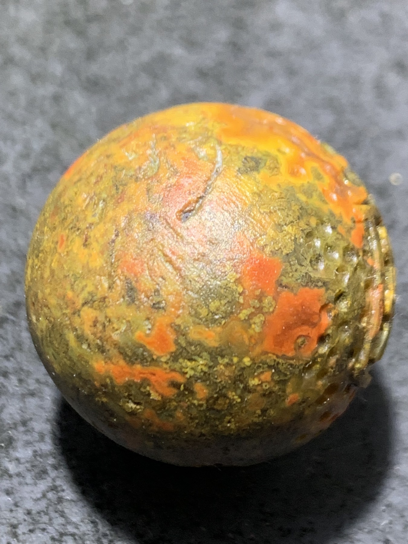 精美亚光冰飘风化纹草花纹战国红玛瑙手工雕刻日进斗金大单珠一颗！