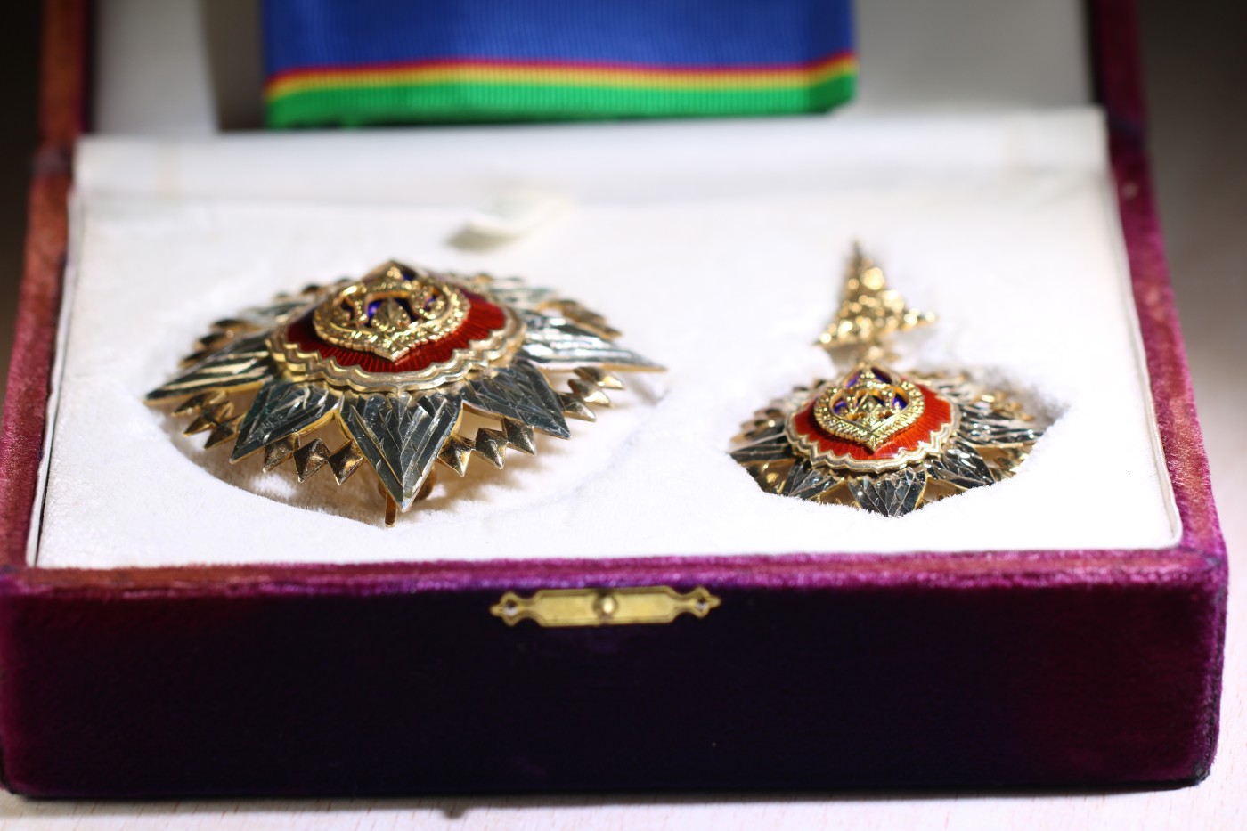 大猫徽章拍卖第229期 泰国大军官级皇冠勋章 