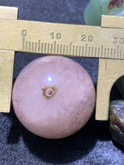 精美冰飘糖心料冰粉色战国红玛瑙大圆珠一颗！ 精美冰飘糖心料冰粉色战国红玛瑙大圆珠一颗！